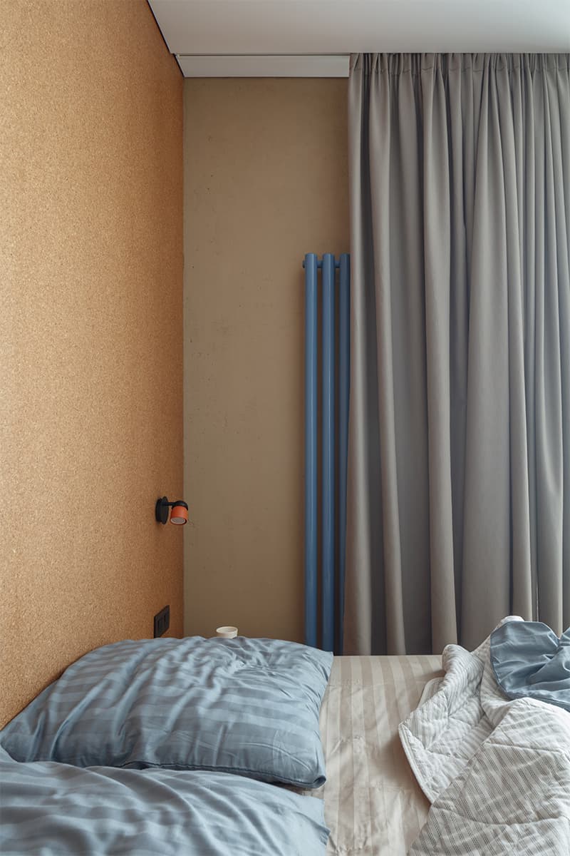 Интерьер небольшой квартиры с кухней-нишей – проект студии DVEKATI