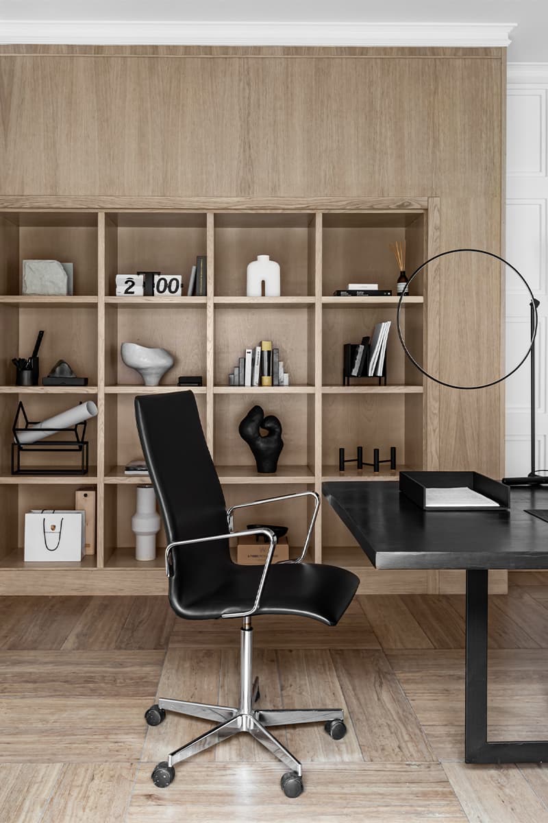 Умеренность и лаконичность в интерьере мини-офиса – проект студии «Мастерская декоратора»