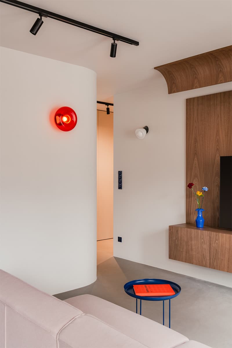 Насыщенный интерьер уютной квартиры в Кракове – проект Mistovia Studio