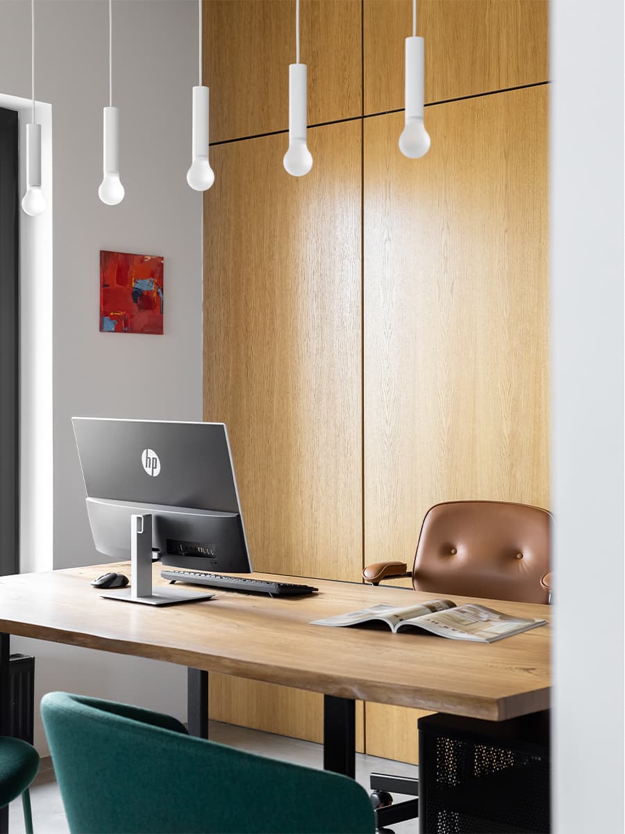 Контрастный интерьер офиса для челябинского архитектурного бюро – проект Юлии Стариковой