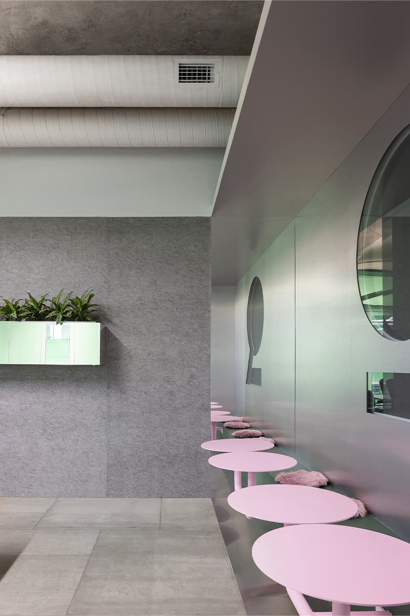 Свежий интерьер офиса для креативного агентства – проект бюро СХЕМА