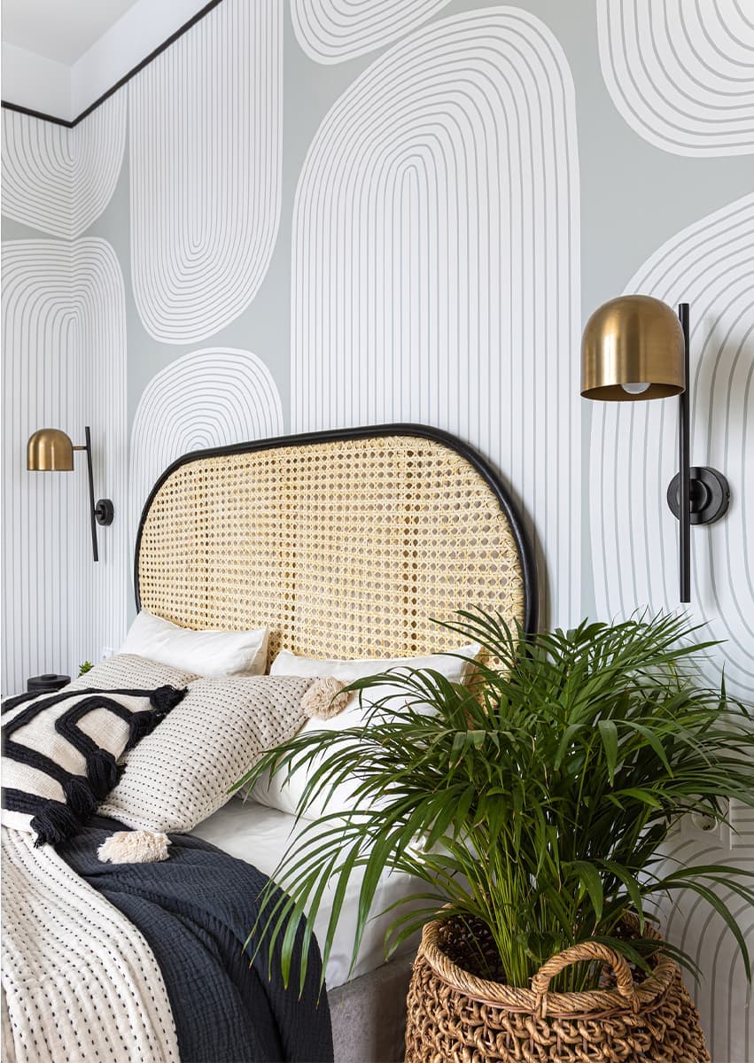 Тропический интерьер с анималистическими деталями и ремесленным декором – проект Ирины Шевченко