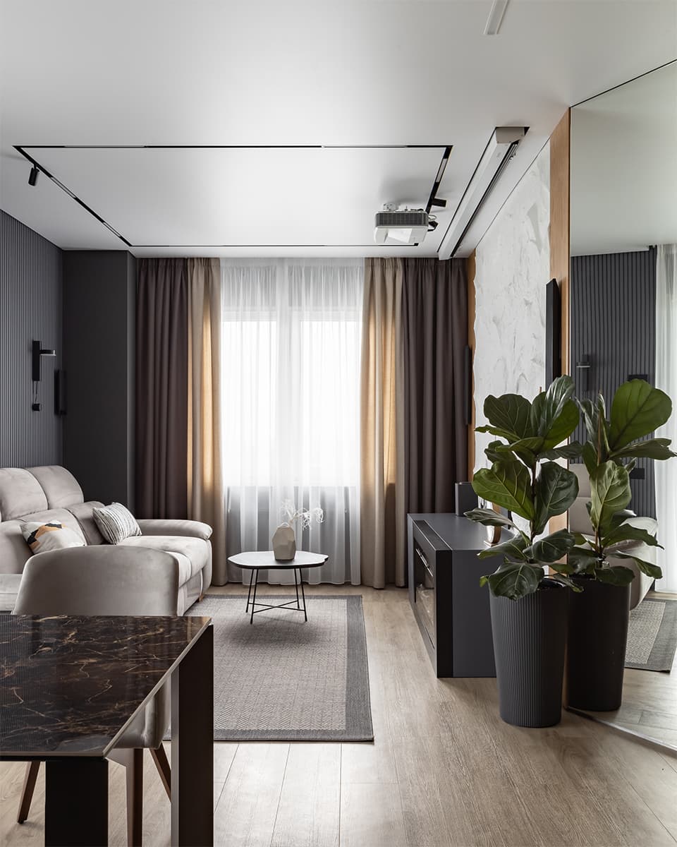 Темный интерьер с необычной планировкой и игрой отражений – проект Ольги Богдановой