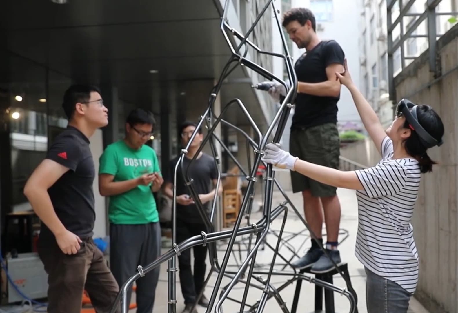 Павильон Woven Steel. Фото: Fologram