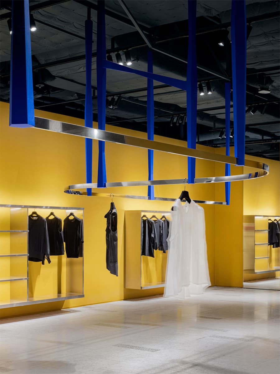 Женственность, технологии и природные мотивы на двух этажах торгового центра в Сеуле – проект студии Burdifilek