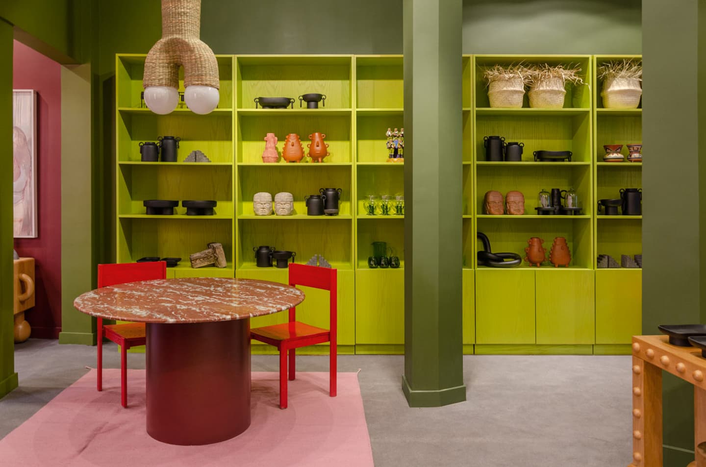 Экспрессивный интерьер мексиканского магазина локального дизайна – проект Андреса Гутьерреса