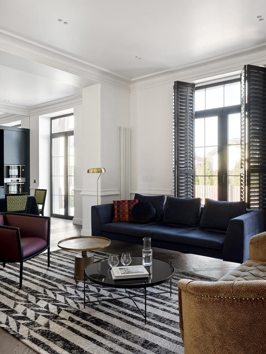 Новое прочтение классического стиля в интерьере семейного дома – проект бюро Kate Hominess