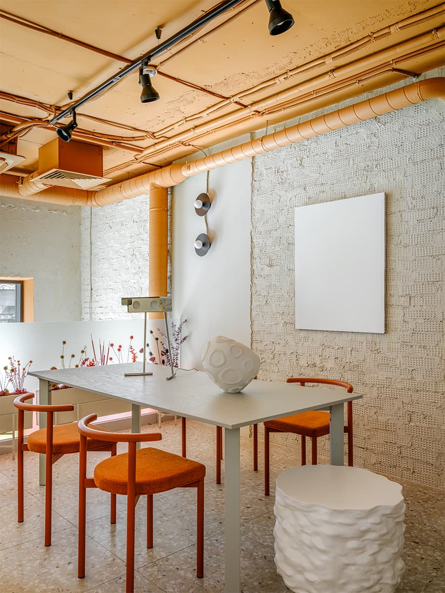 Задорный интерьер семейной пиццерии в ЖК «ЗИЛАРТ» – проект Дины Дымниковой и Даши Слушаевой