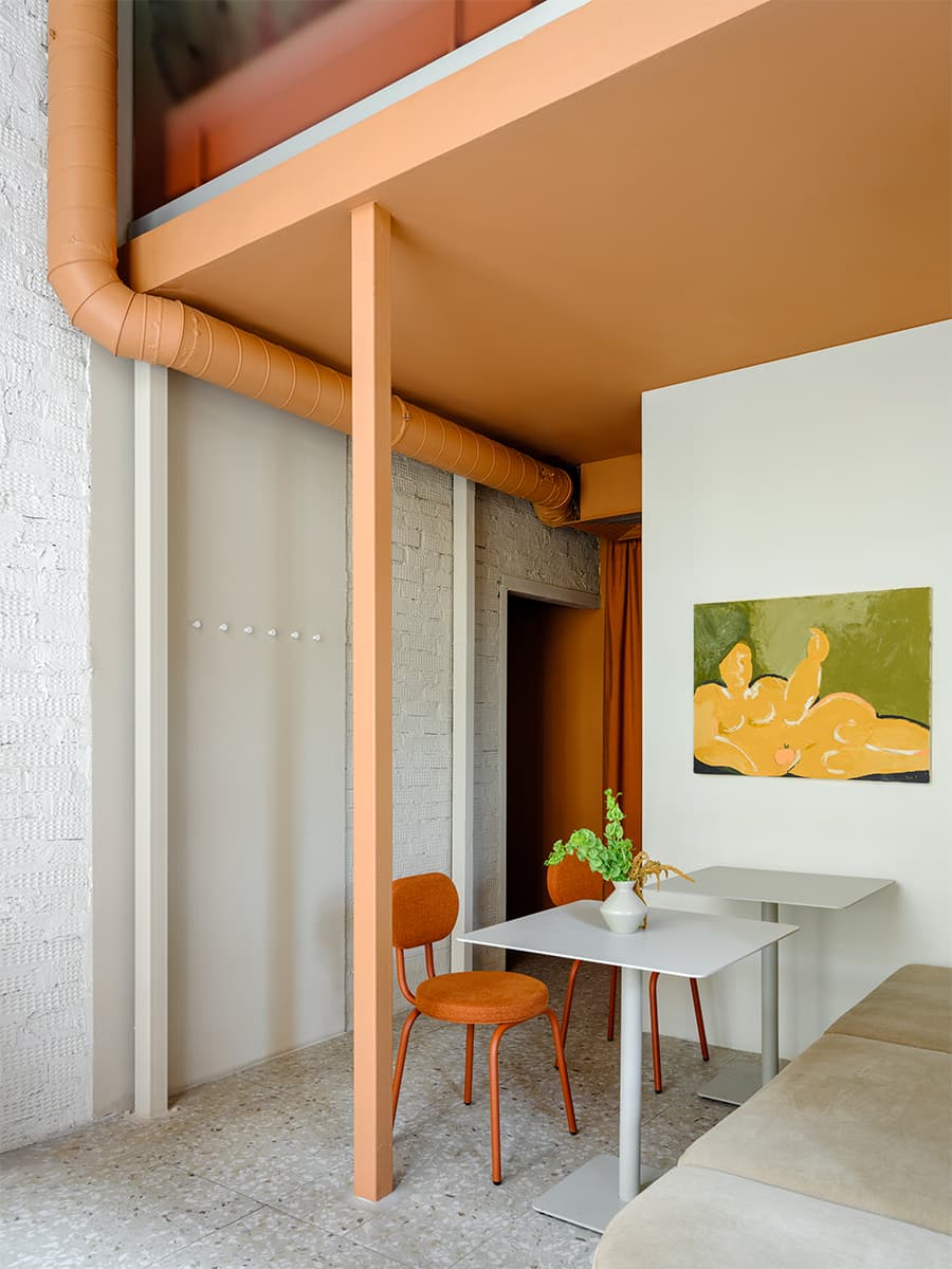 Задорный интерьер семейной пиццерии в ЖК «ЗИЛАРТ» – проект Дины Дымниковой и Даши Слушаевой