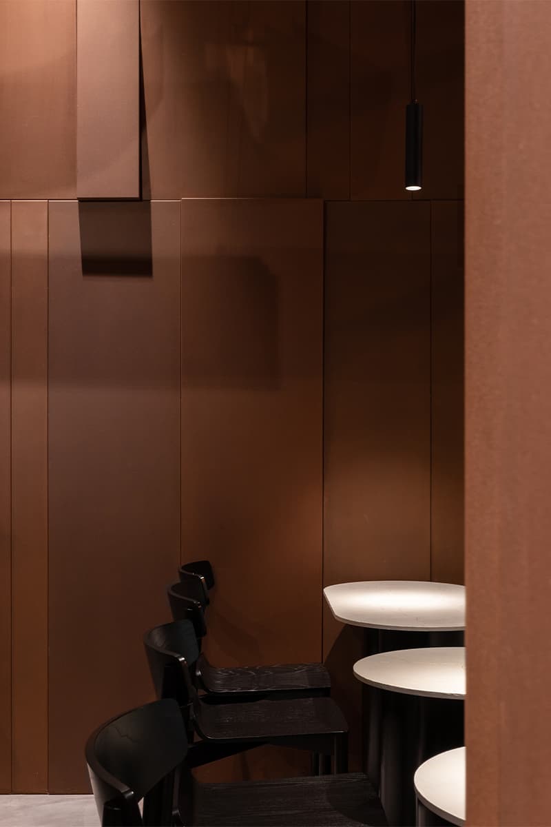 «Эффект бабочки» и терракотовая палитра в интерьере паназиатского бистро – проект KIDZ Design Studio