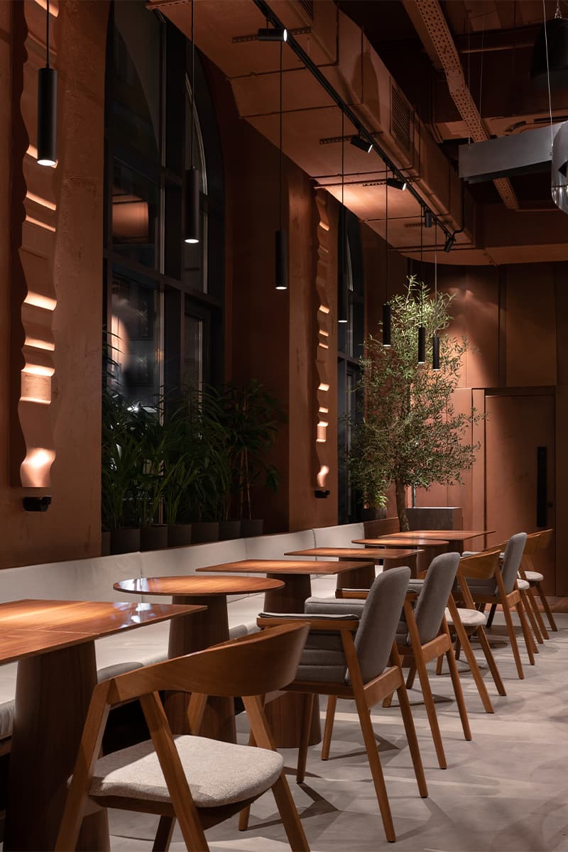 «Эффект бабочки» и терракотовая палитра в интерьере паназиатского бистро – проект KIDZ Design Studio
