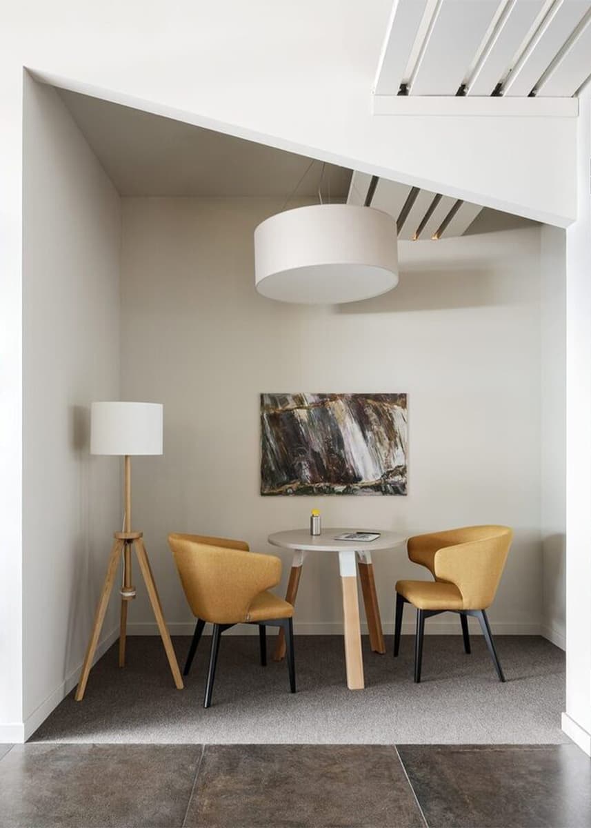 Футуристичные сюжеты и гибкая планировка в интерьере офиса – проект ENTER-ra Design Studio