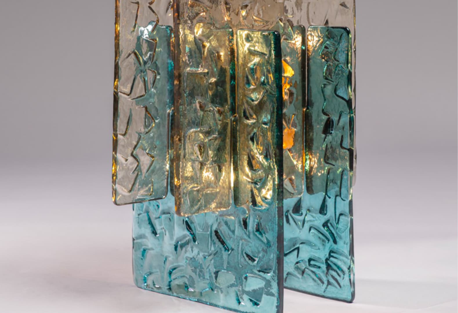 Настольная лампа Lina. Дизайн Ханнеса Пира