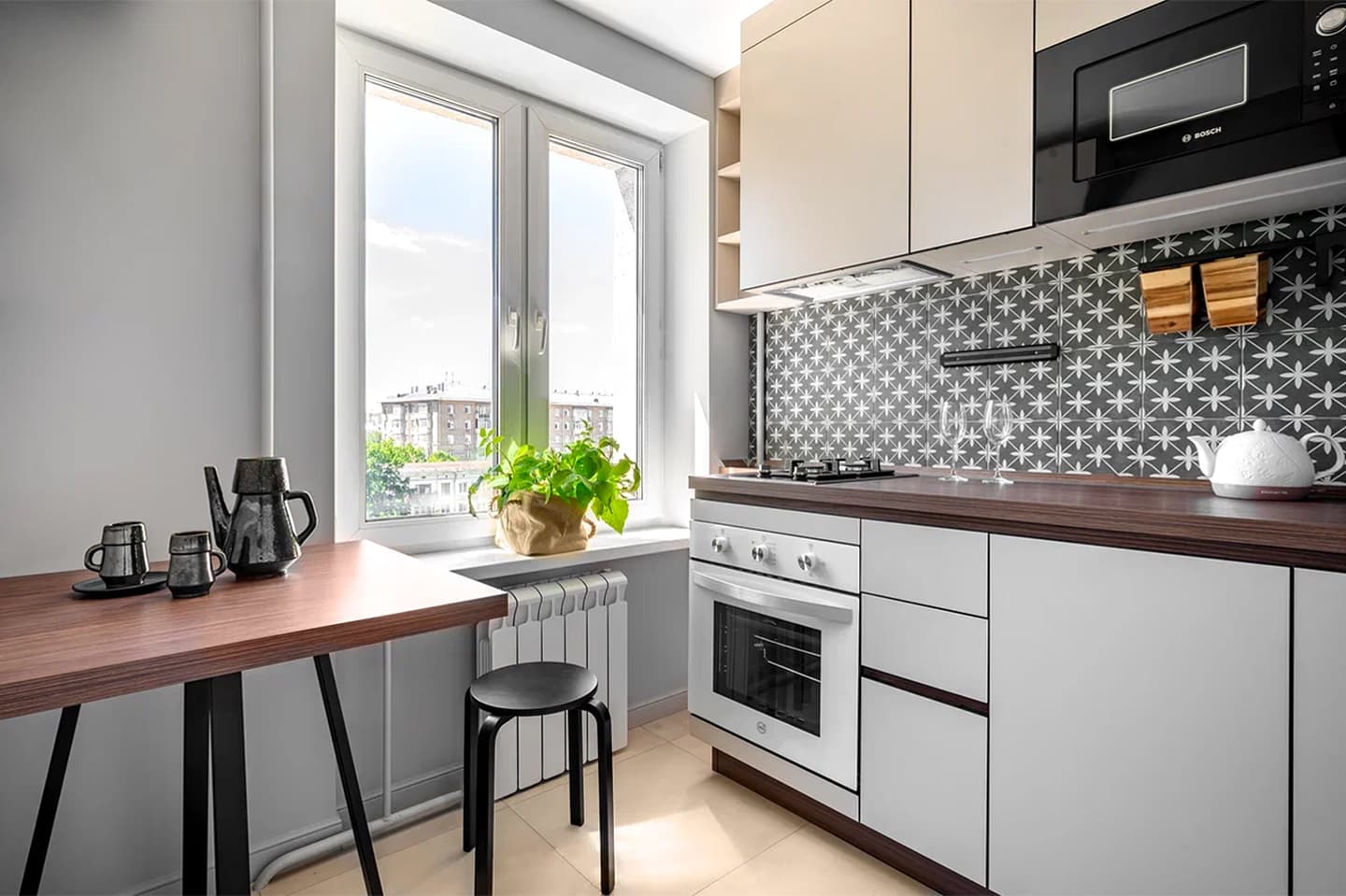 Продуманный интерьер компактной квартиры с отсылками к 60-м – проект Галины Соколовой