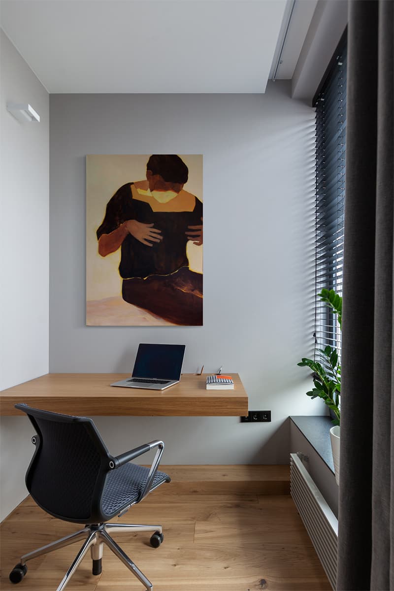 Интерьер семейной квартиры с необычными сценариями движения – проект бюро Snegiri Architects