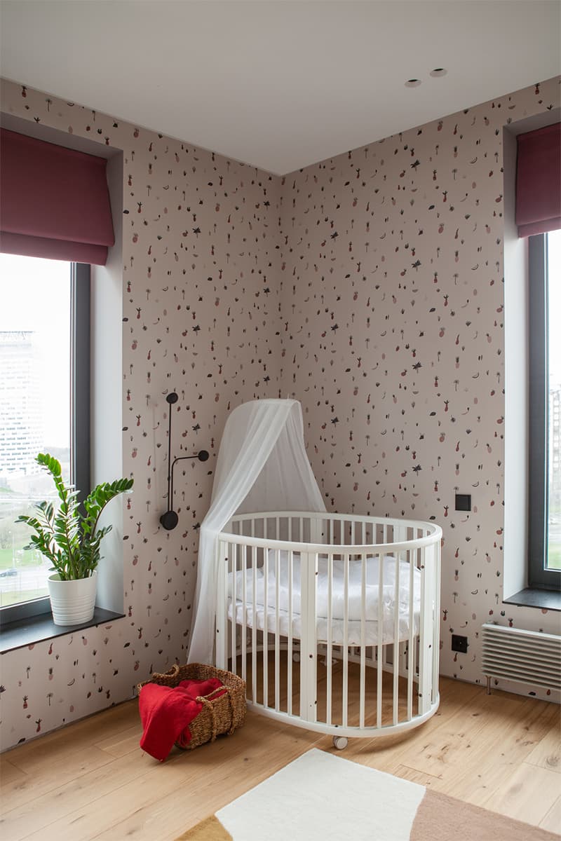 Интерьер семейной квартиры с необычными сценариями движения – проект бюро Snegiri Architects