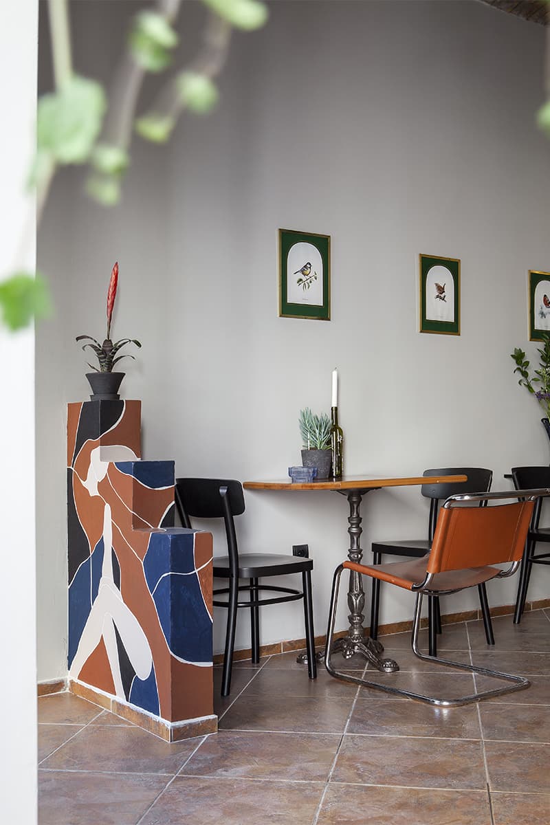 По-домашнему уютный интерьер кафе в Белграде – проект FREYA Architects