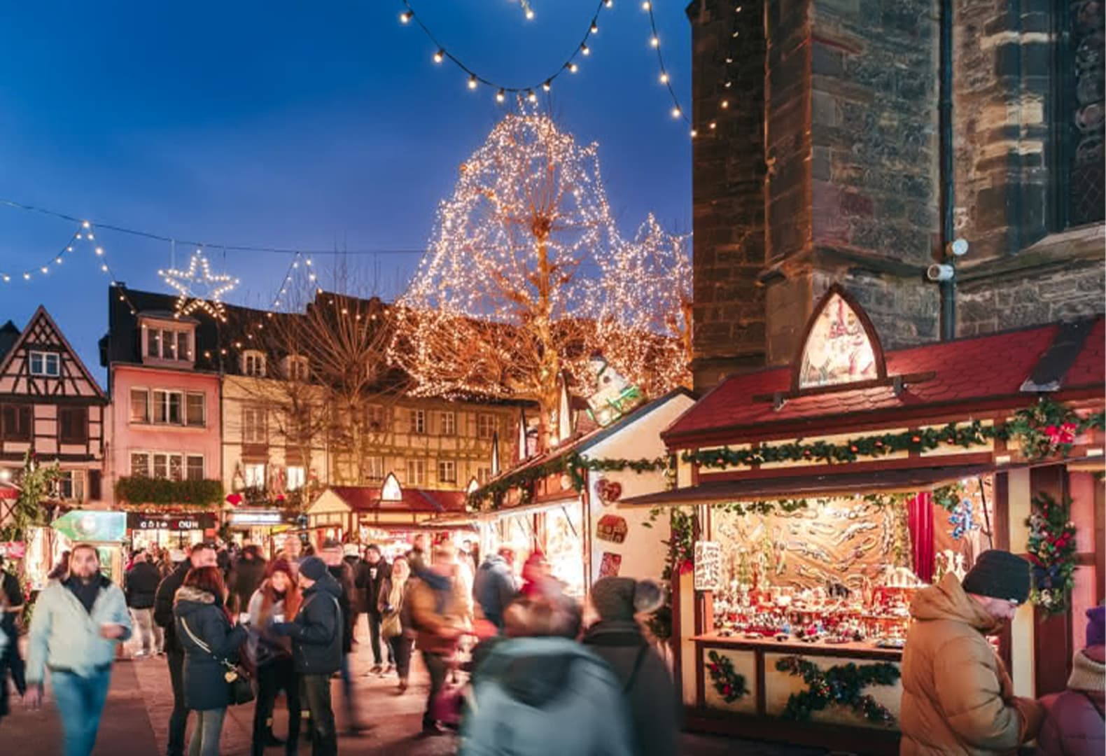 Как украшают города в разных странах. Кольмар, Франция. Фото: Travel Addicts, noel.alsace