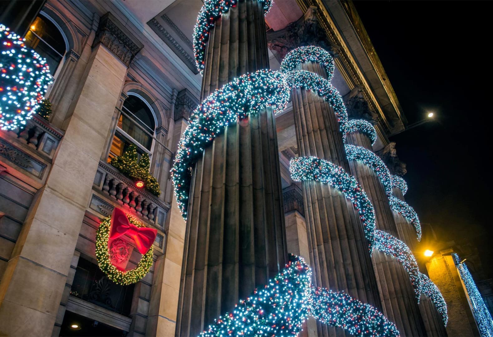 Как украшают города в разных странах. Эдинбург, Шотландия. Фото: Visit Scotland, Culture Trip