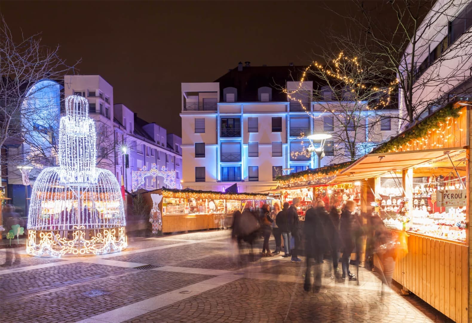 Как украшают города в разных странах. Монбельяр, Франция. Фото: Christmas Markets in Europe