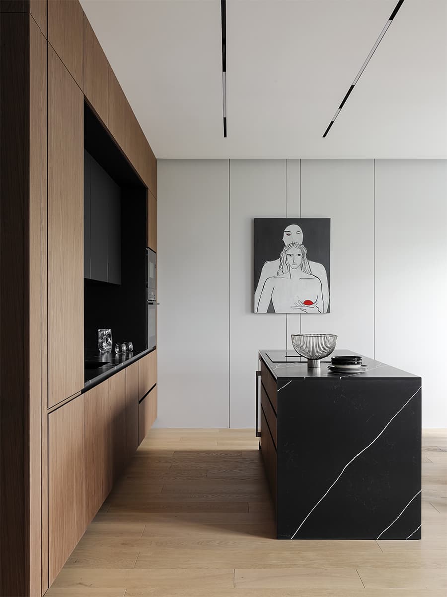 Контрастный интерьер с архитектурным зонированием для любителей путешествий – проект студии A&ES