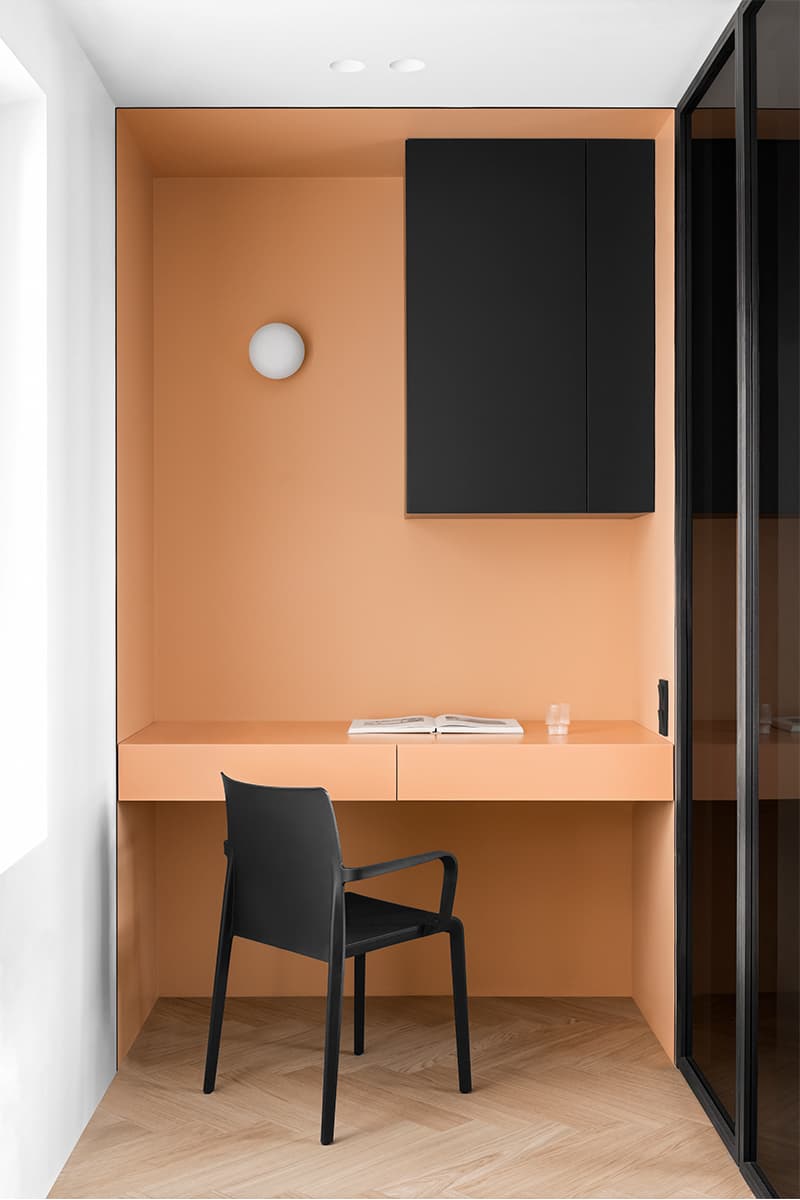 Ода функциональности: color-blocking и продуманные сценарии движения в интерьере минской квартиры – проект Михаила Курносова