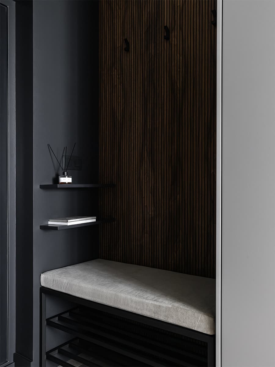 ОСбалансированный интерьер с деревянными акцентами – проект Екатерины Третьяковой