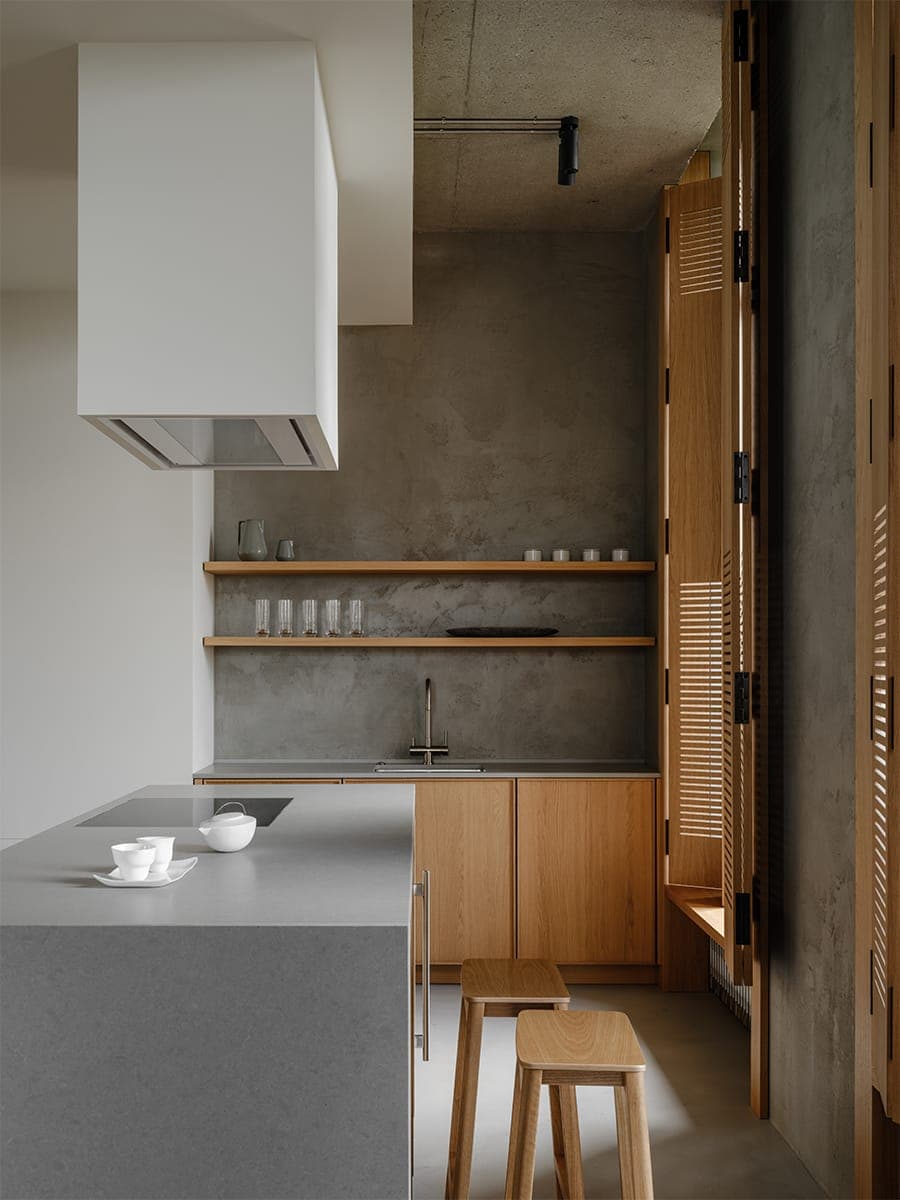 Простота, эргономика и эстетика двух культур в интерьере большой квартиры – проект Architectural Studio RE