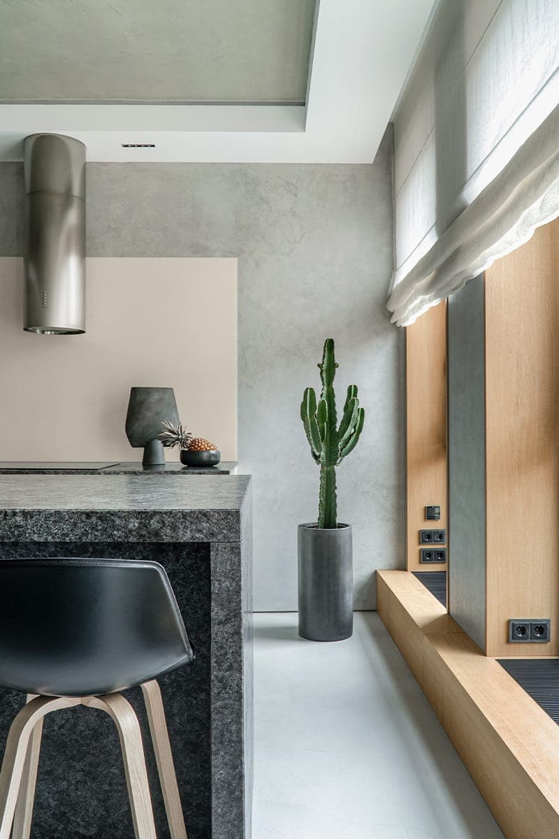 Лаконичный городской интерьер со скрытыми системами хранения – проект архитектурного бюро MT.A