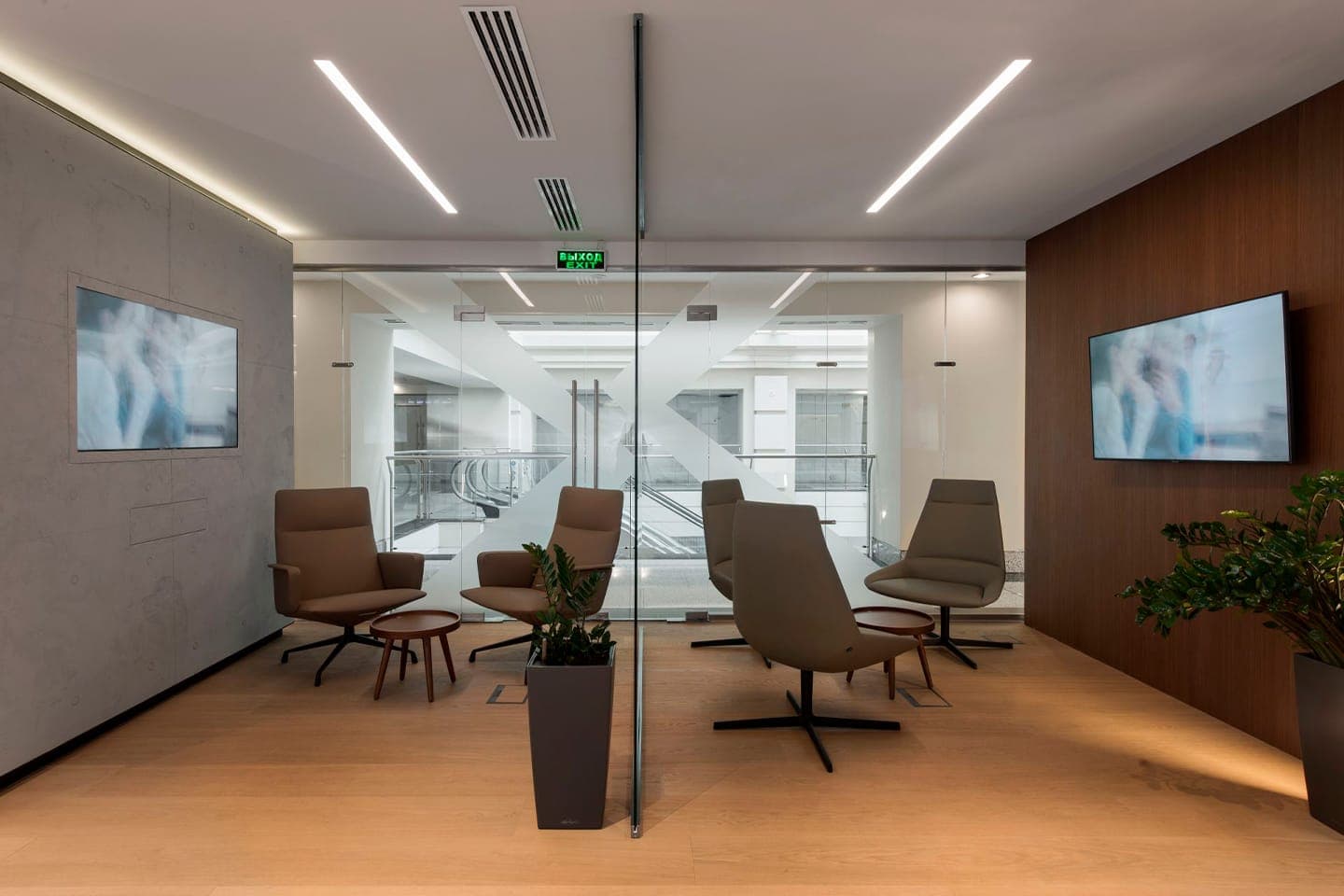 Респектабельный интерьер офиса петербургских девелоперов — проект бюро ARCHPOINT