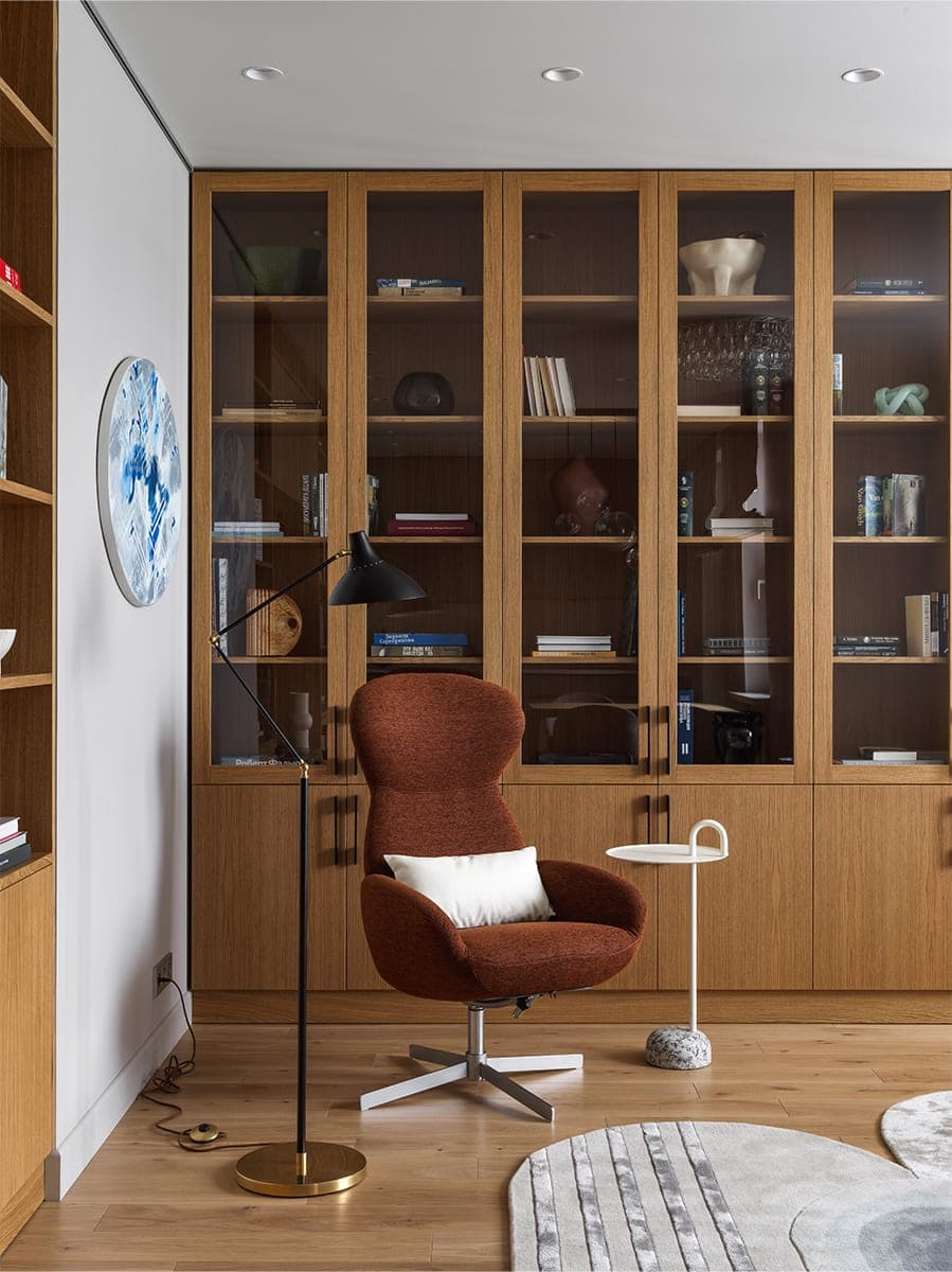 Сочный интерьер, вдохновленный красками летнего леса — проект архитектурного бюро Ксении Мезенцевой и дизайнера Юлии Красавцевой