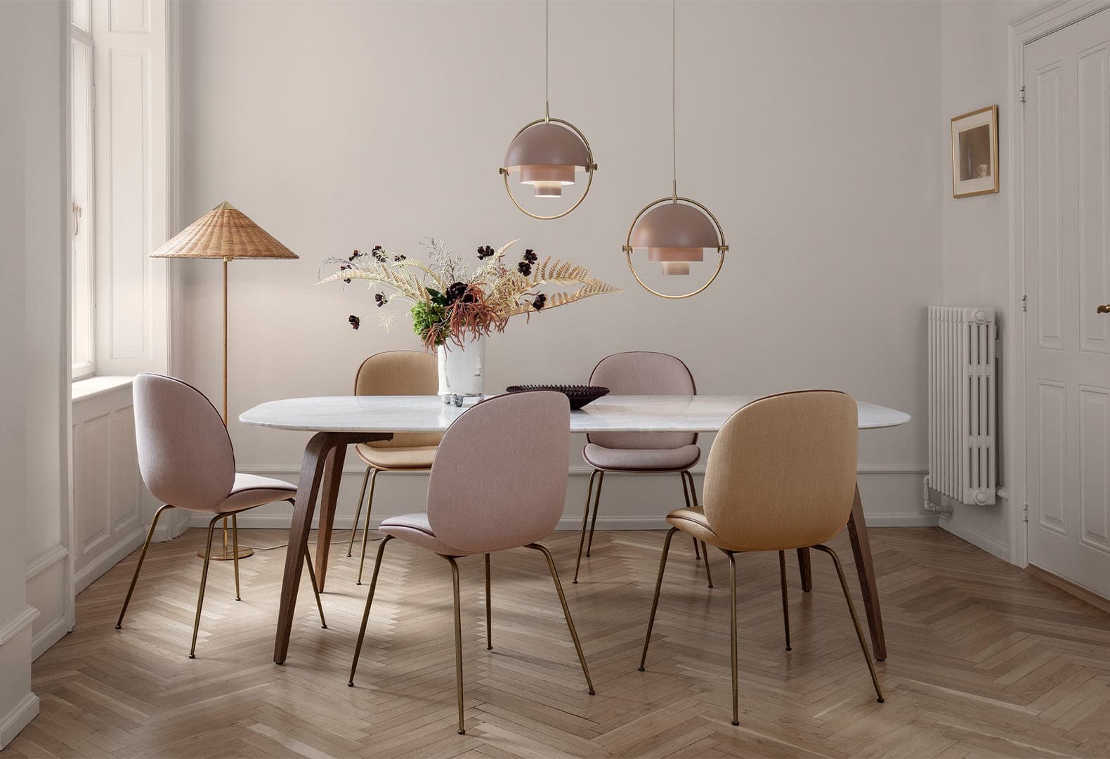 Стул Beetle, Gubi. Фото: GamFratesi