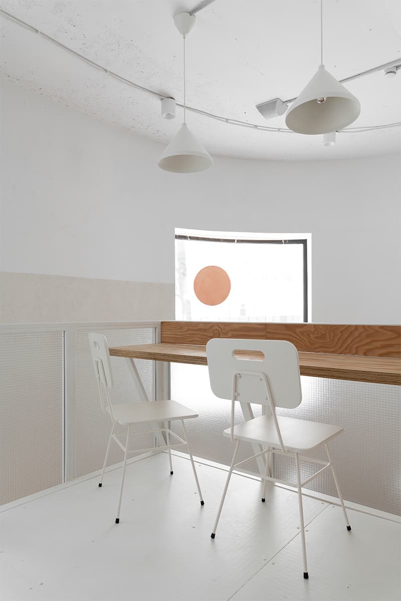 Экспериментальный интерьер московской кофейни в индустриальной эстетике — проект Ксении Раковской