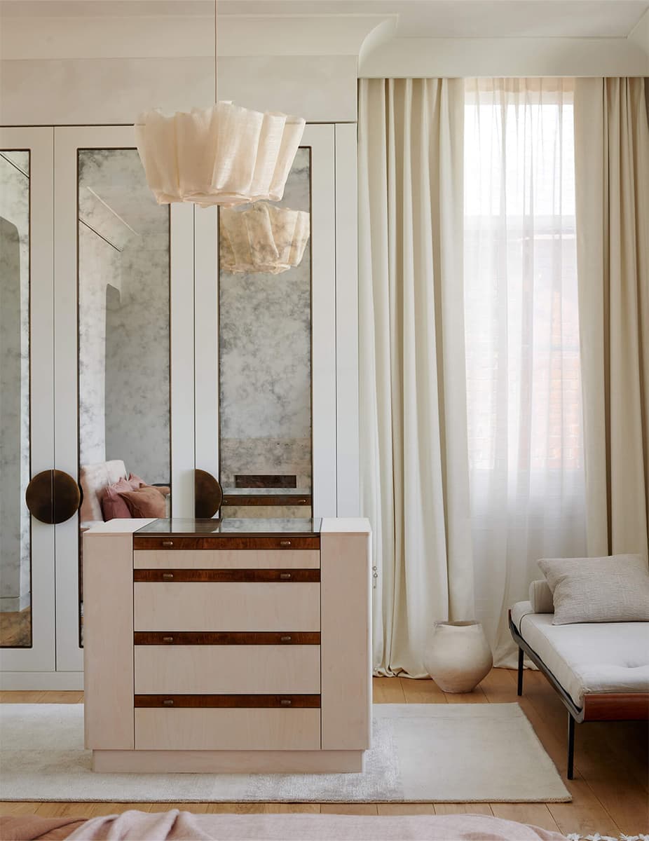 Коллекционный дизайн и винтаж в интерьере лондонских апартаментов — проект Талы Фусток