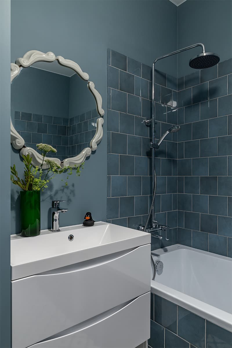 Эклектичный интерьер квартиры, вдохновленный Музеем Фриды Кало — проект Дэйси Аушевой