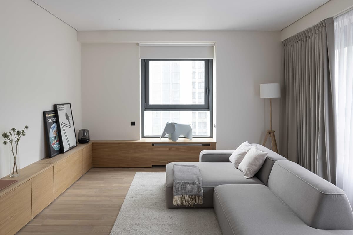 Универсальный интерьер квартиры на продажу — проект архитектурного бюро DDD Architects