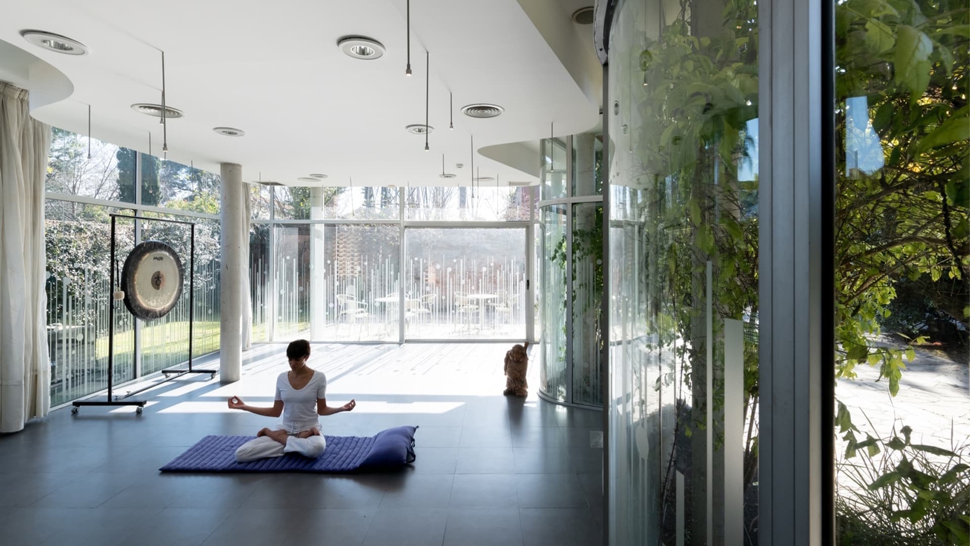 The Healthy Indoors. New Challenges New Designs The Healthy Indoors. New Challenges New Designs