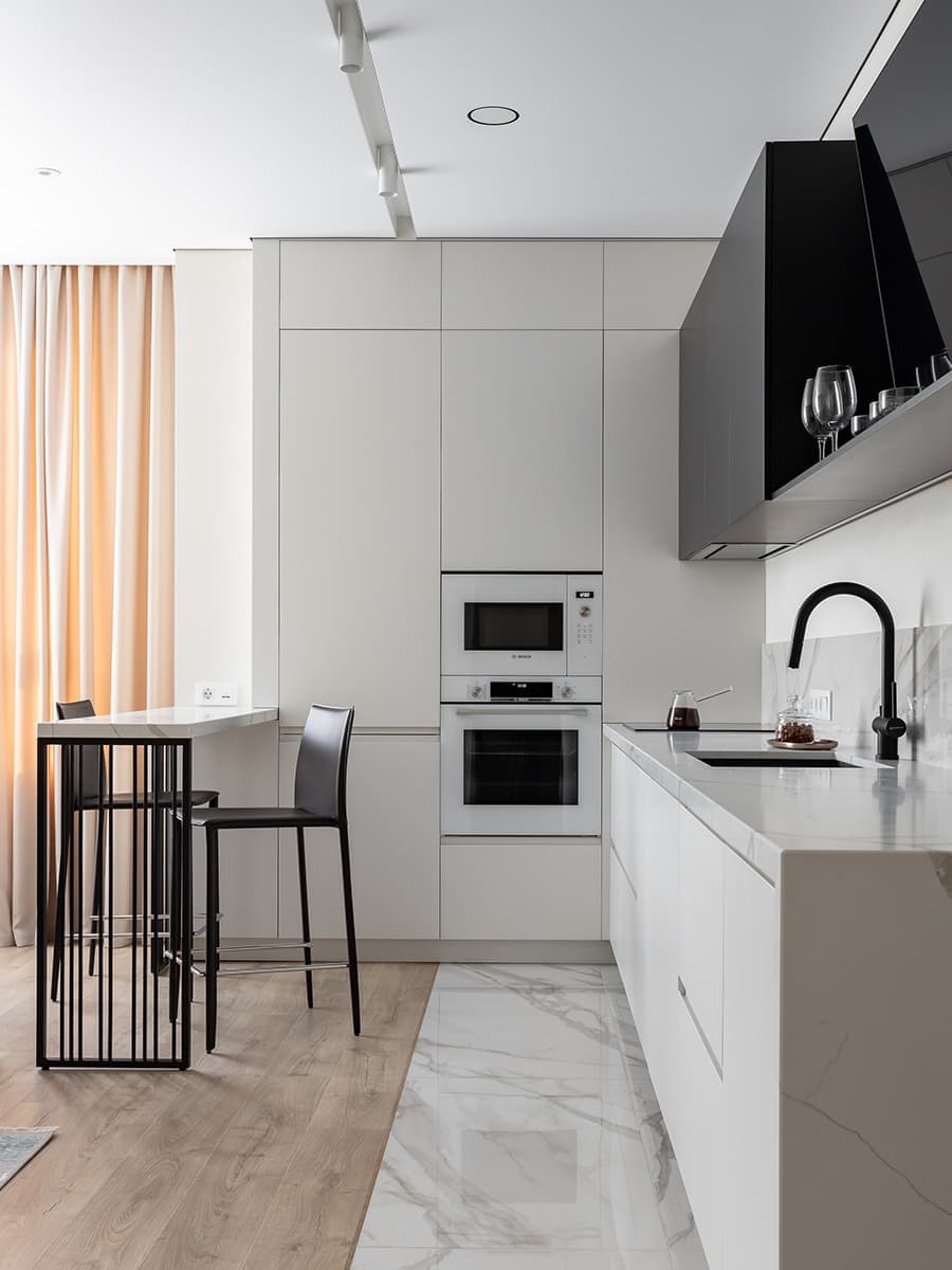 Интерьер семейной квартиры со сказочной детской спальней — проект Дарьи Исаевой