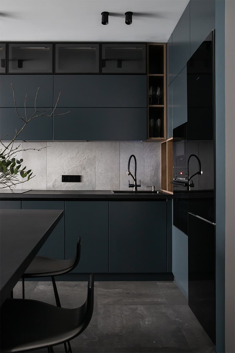 Монохромные тона в интерьере квартиры площадью 48 квадратных метров — проект Алены Жаворонковой