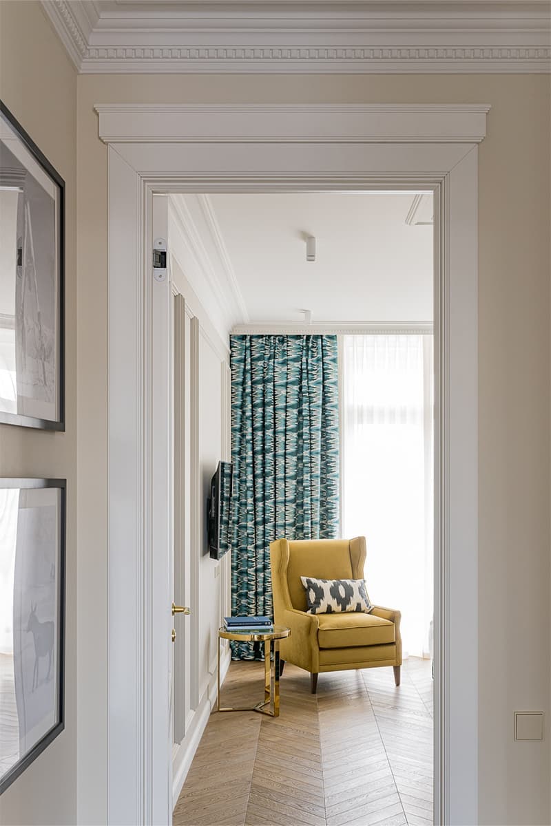 Эклектичный интерьер московской квартиры с яркими акцентами — проект Юлии Сафоновой