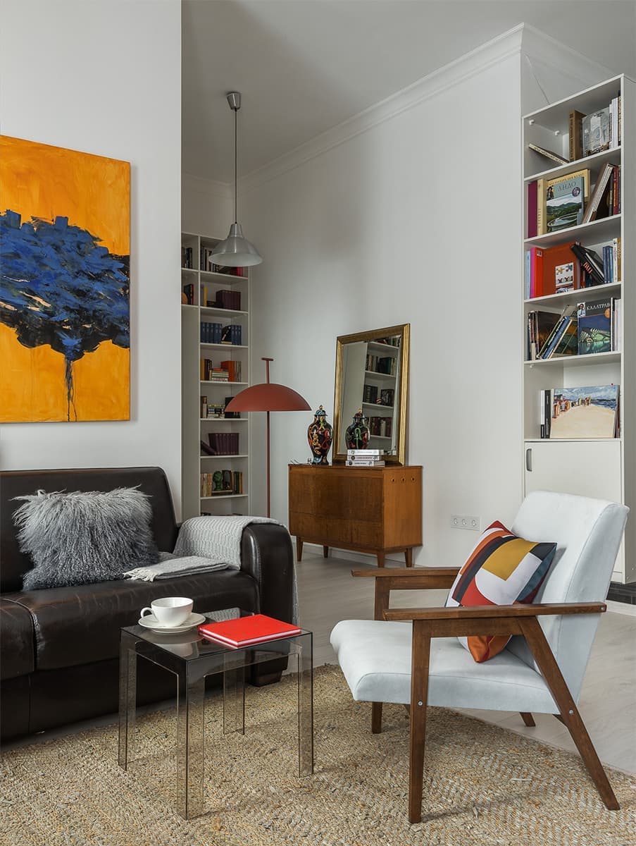 Яркий интерьер мастерской для дизайнера-архитектора в старинном флигеле — проект Лианы Каштановой