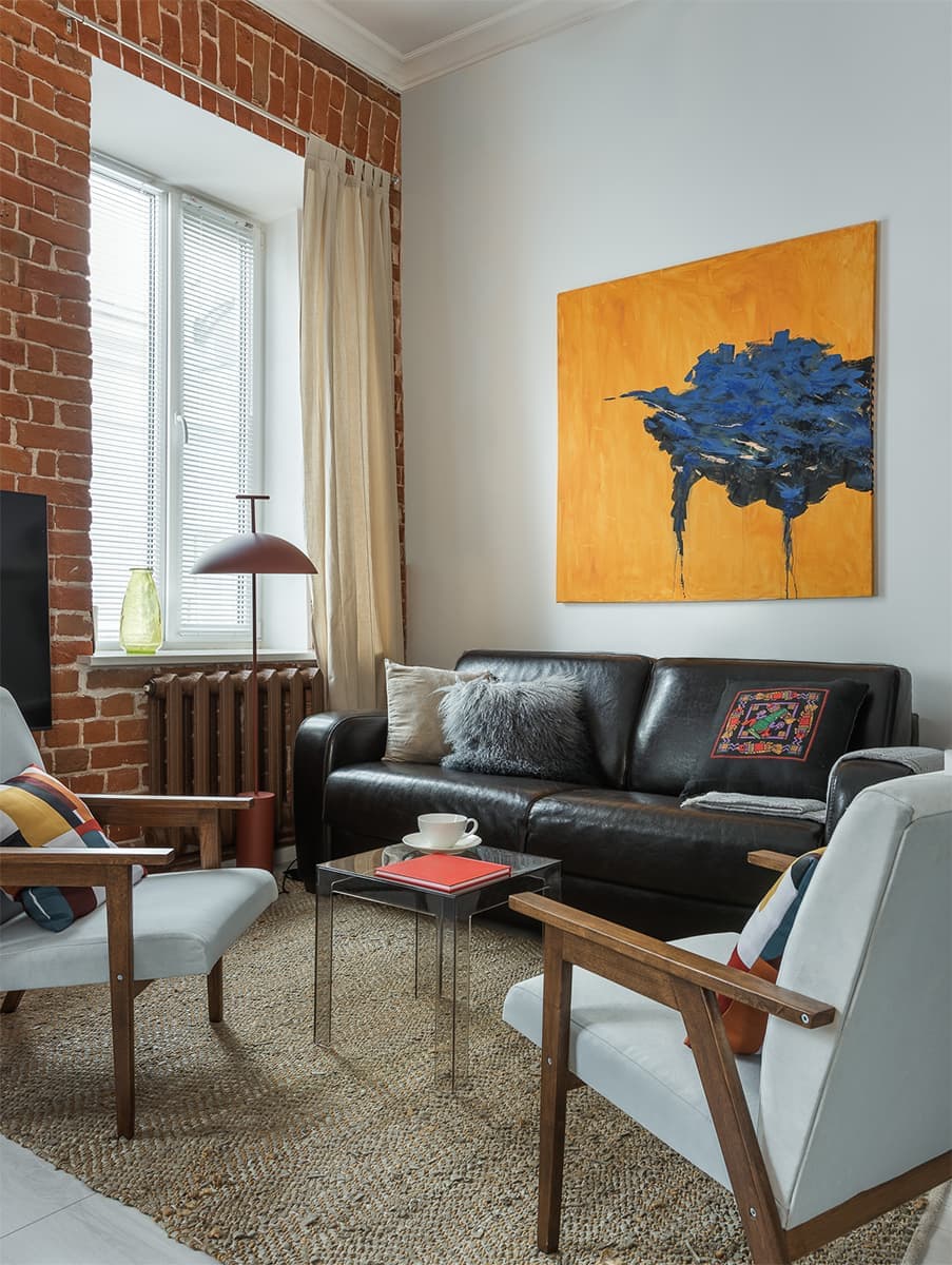 Яркий интерьер мастерской для дизайнера-архитектора в старинном флигеле — проект Лианы Каштановой