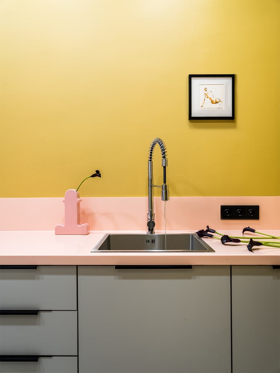 Сочный интерьер цветочного магазина в Москва-Сити — проект Дины Дымниковой и Даши Слушаевой