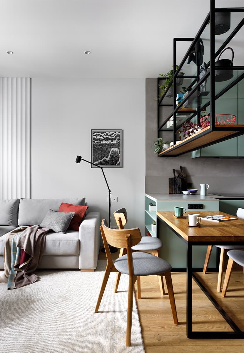 Обновленный интерьер квартиры с прямоугольной детской комнатой — проект студии DSGN HUB