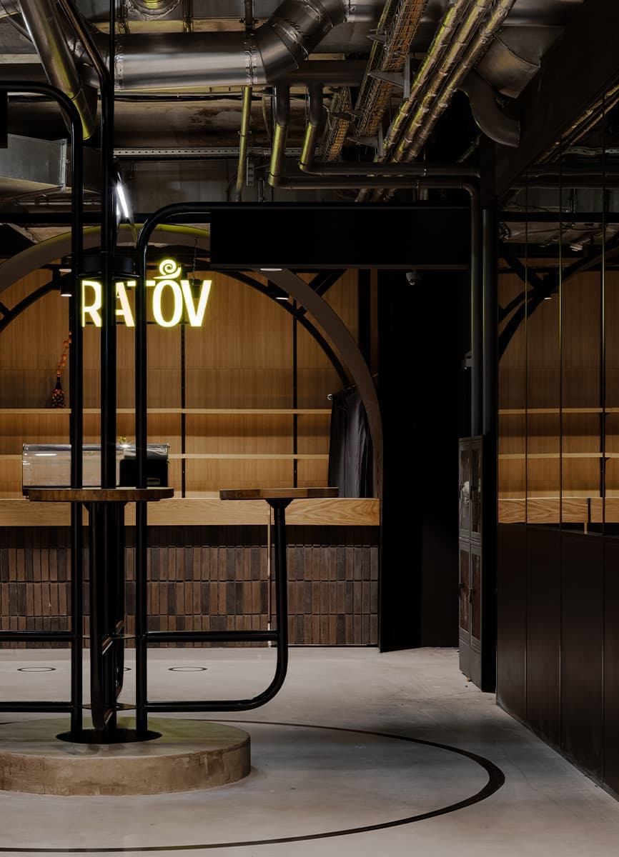 Брутальный интерьер фудмолла в минском торговом центре — проект DUDES architects