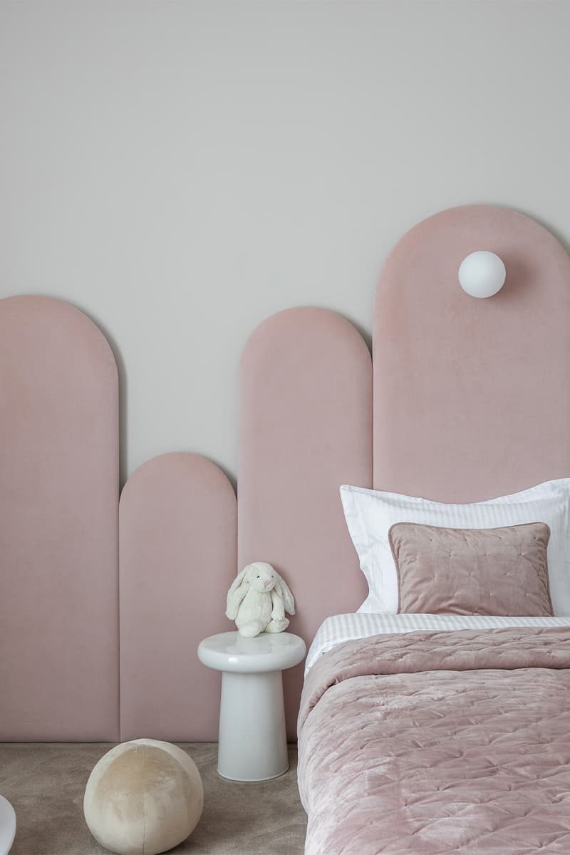 Интерьер квартиры для современный семьи со сказочной детской комнатой — проект Надежды Тимохиной