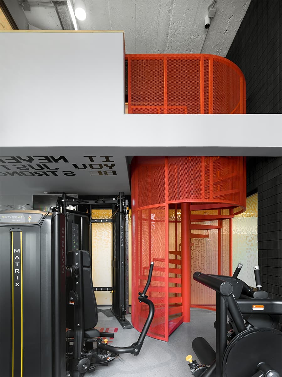 Отражение города в интерьере уютного офиса для IT-специалистов — проект IND architects