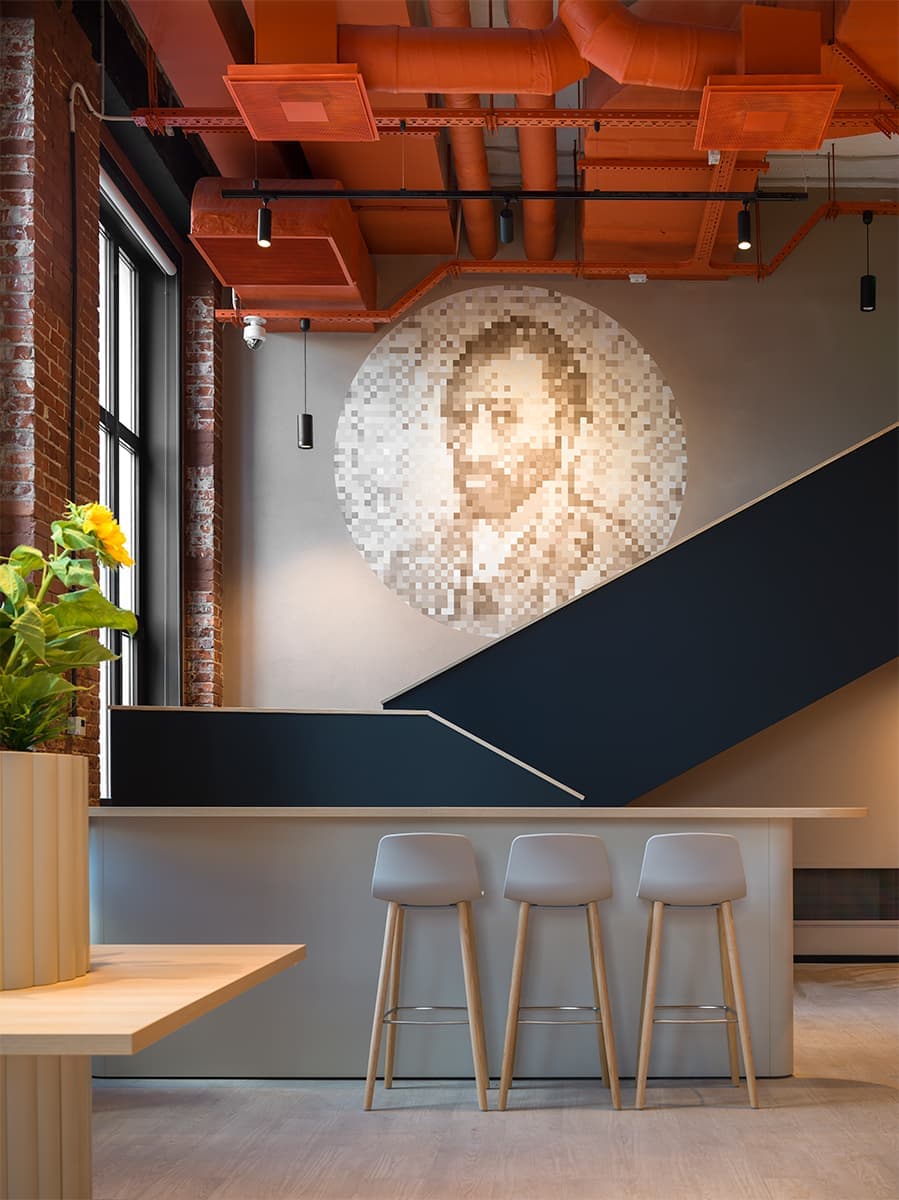 Отражение города в интерьере уютного офиса для IT-специалистов — проект IND architects