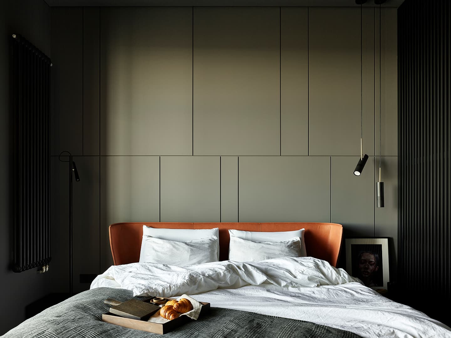 Интерьер семейной квартиры с динамичным оформлением кухни-гостиной — проект дизайн-студии Geometrium