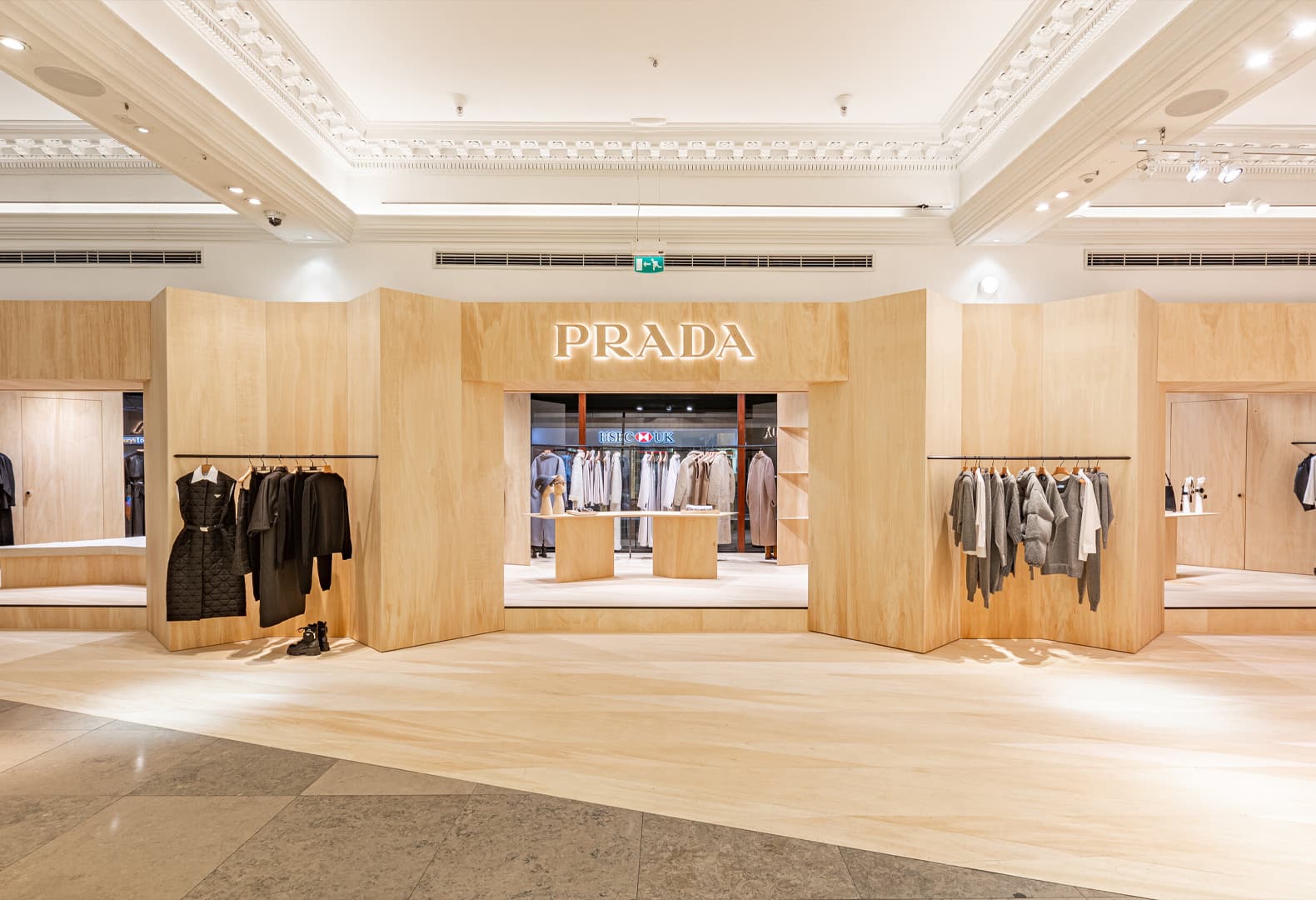 Геза Хансен: Prada Hideaway. Фото: Prada